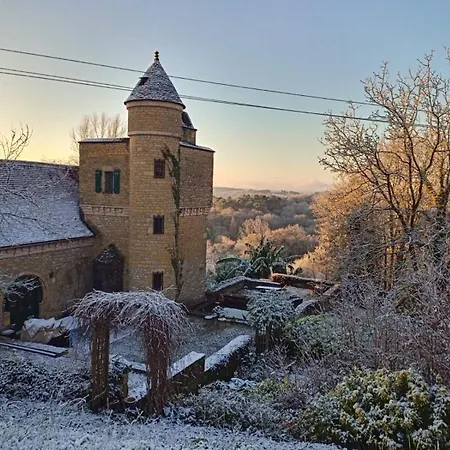 Tower Sarlat Konukevi *