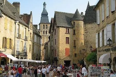 Tower Sarlat 게스트하우스 *